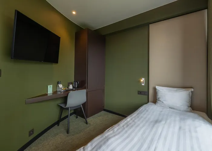 Green Hotel